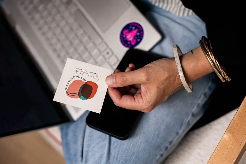 La carte So Cocoon, entre les mains